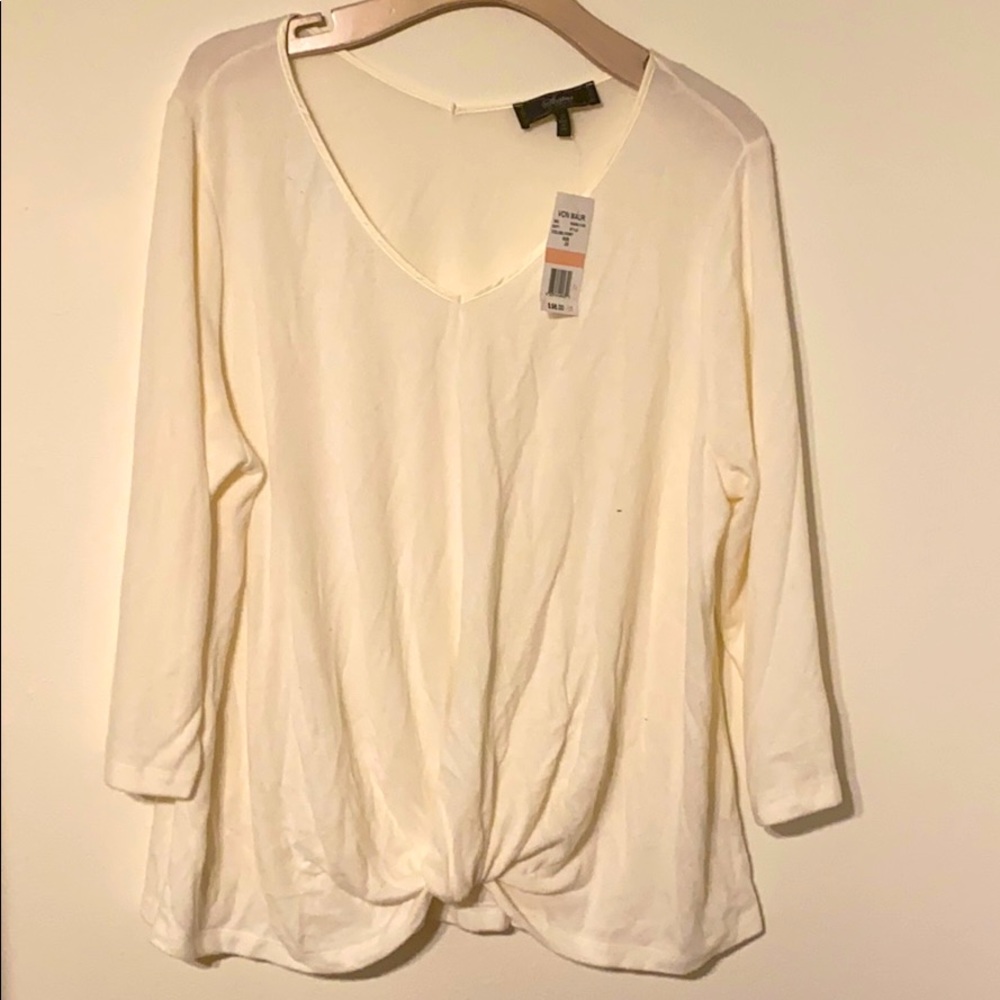 Brand New off white top with twist at the bottom!